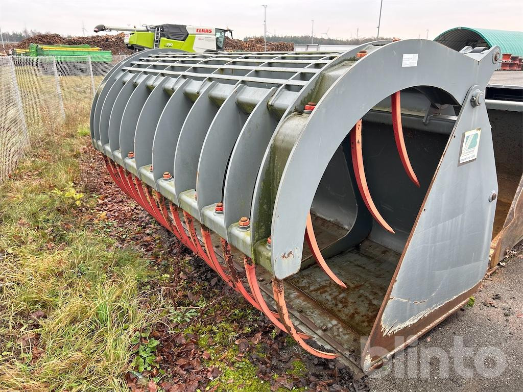 Bressel und Lade - Lopbarības sagatavošanas tehnika: foto 1 Bressel und Lade - Lopbarības sagatavošanas tehnika: foto 1