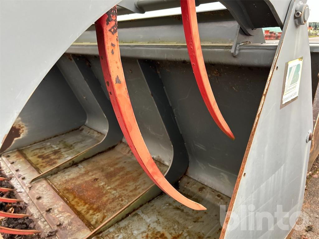 Bressel und Lade - Lopbarības sagatavošanas tehnika: foto 4 Bressel und Lade - Lopbarības sagatavošanas tehnika: foto 4