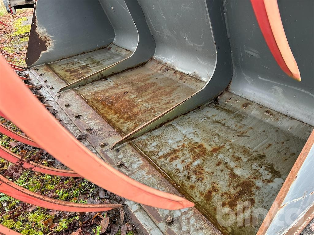 Bressel und Lade - Lopbarības sagatavošanas tehnika: foto 3 Bressel und Lade - Lopbarības sagatavošanas tehnika: foto 3