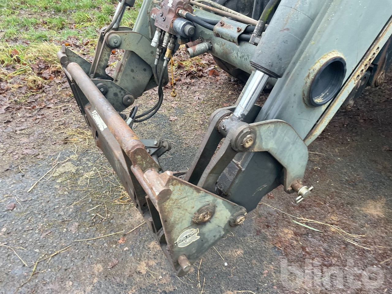 CASE IH MAXXUM MX135 - Traktors: foto 5 CASE IH MAXXUM MX135 - Traktors: foto 5