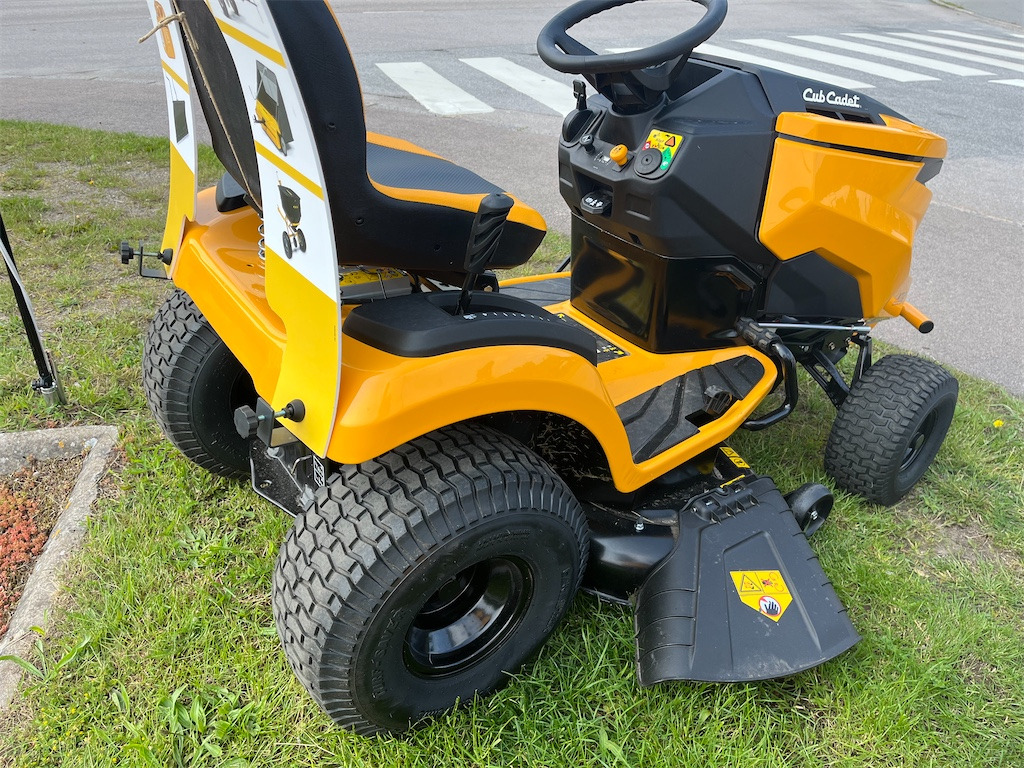 Cub Cadet XT2 PS107 - Zāles pļāvējs: foto 5 Cub Cadet XT2 PS107 - Zāles pļāvējs: foto 5