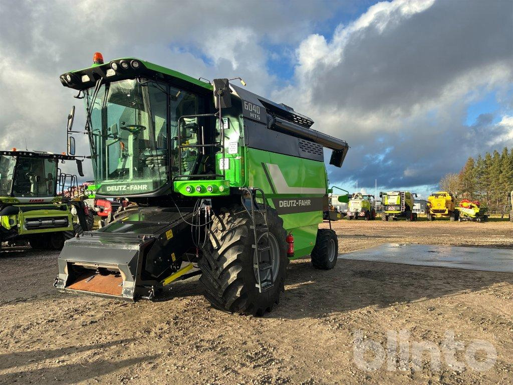 Deutz-Fahr 6040 HTS - Labības kombains: foto 1 Deutz-Fahr 6040 HTS - Labības kombains: foto 1