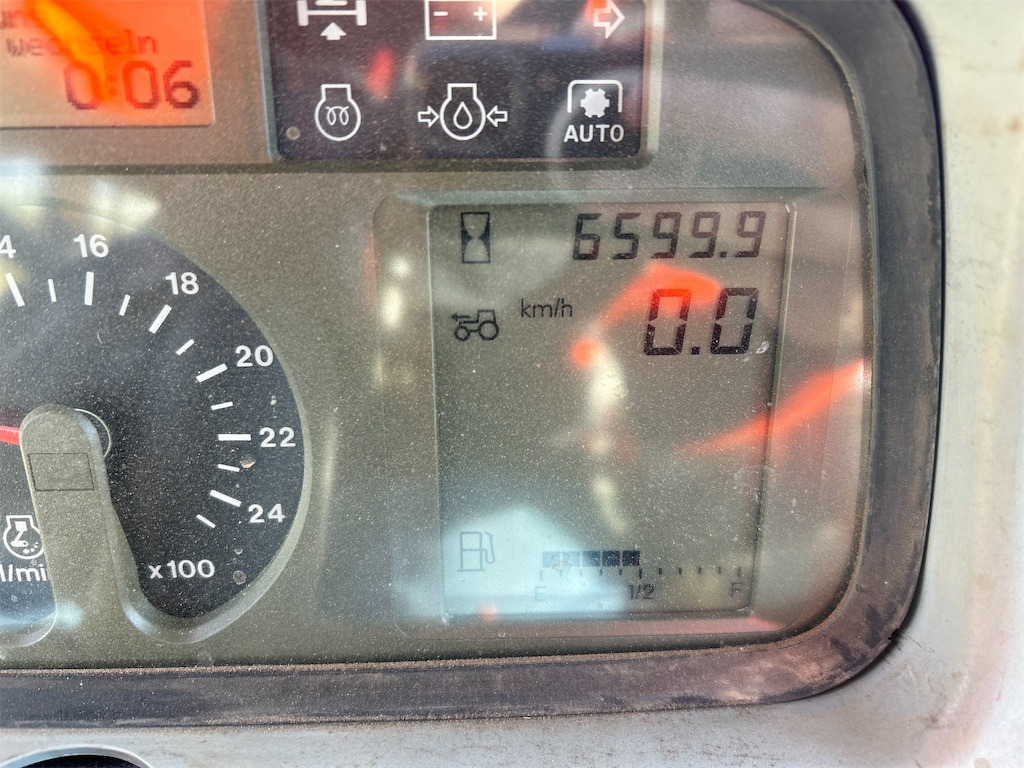 Deutz Fahr 7210 TTV (2012) - Traktors: foto 5 Deutz Fahr 7210 TTV (2012) - Traktors: foto 5