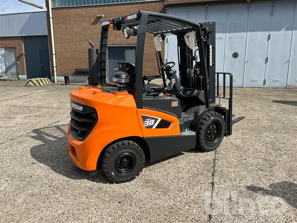Doosan D30S-9 ( 2023) - Autokrāvējs: foto 4 Doosan D30S-9 ( 2023) - Autokrāvējs: foto 4