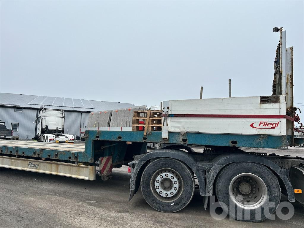 FLIEGL SVS 580 T - Puspiekabe zema profila platforma: foto 4 FLIEGL SVS 580 T - Puspiekabe zema profila platforma: foto 4