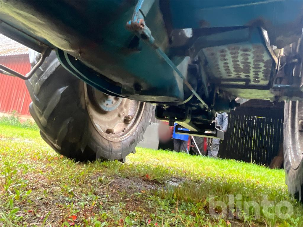 Traktors FORD 3000: foto 24