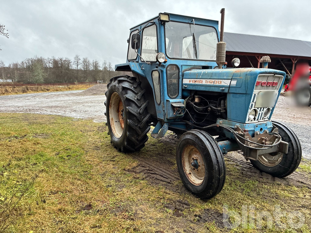 FORD 5000 - Traktors: foto 1 FORD 5000 - Traktors: foto 1