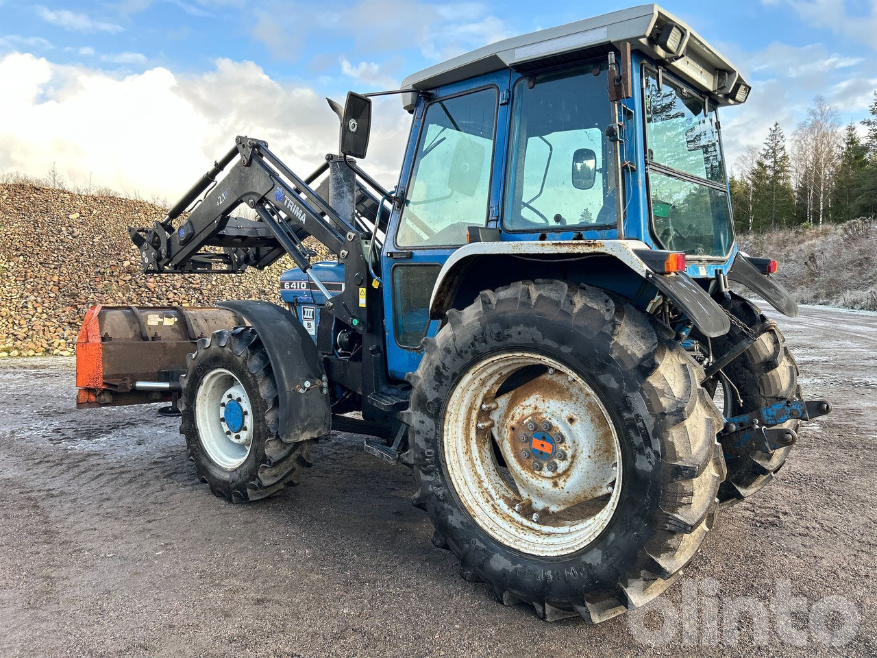 FORD 6410 4WD - Traktors: foto 4 FORD 6410 4WD - Traktors: foto 4