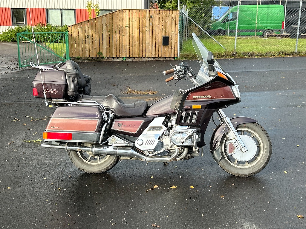 HONDA Goldwing Aspencade 1200cc - Motocikls: foto 2 HONDA Goldwing Aspencade 1200cc - Motocikls: foto 2