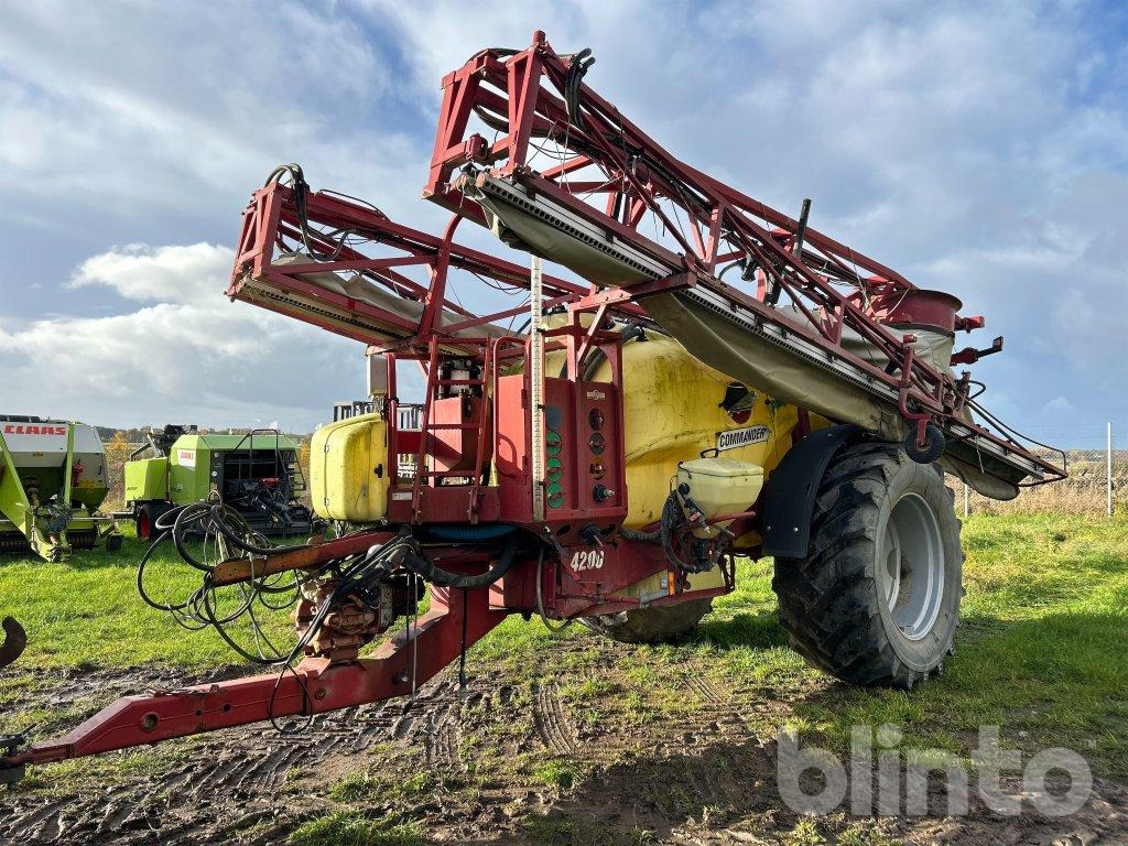 Hardi Commander 4200 Twin - Miglotājs: foto 1 Hardi Commander 4200 Twin - Miglotājs: foto 1