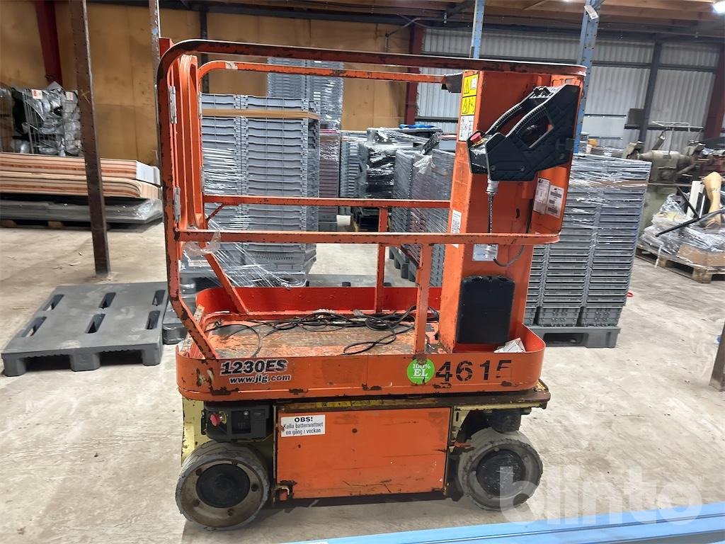 JLG 1230ES - Torņa pacēlājs: foto 1 JLG 1230ES - Torņa pacēlājs: foto 1