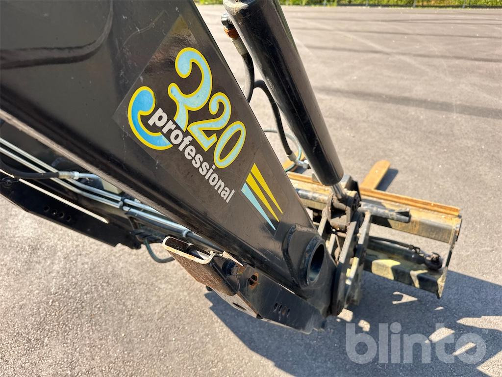 Traktors JOHN DEERE 2130: foto 16