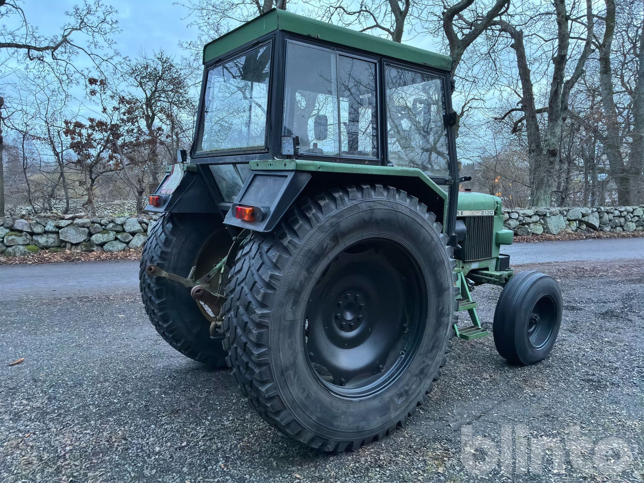 JOHN DEERE 2130 - Traktors: foto 5 JOHN DEERE 2130 - Traktors: foto 5