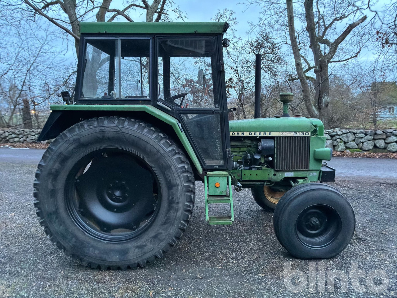 JOHN DEERE 2130 - Traktors: foto 4 JOHN DEERE 2130 - Traktors: foto 4