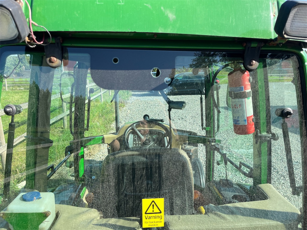 Traktors JOHN DEERE 4400: foto 48