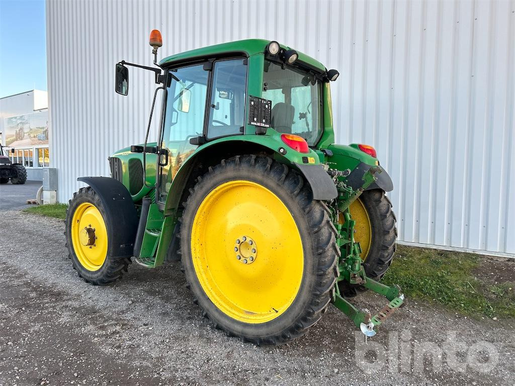 John Deere 6320 (2004) - Traktors: foto 3 John Deere 6320 (2004) - Traktors: foto 3