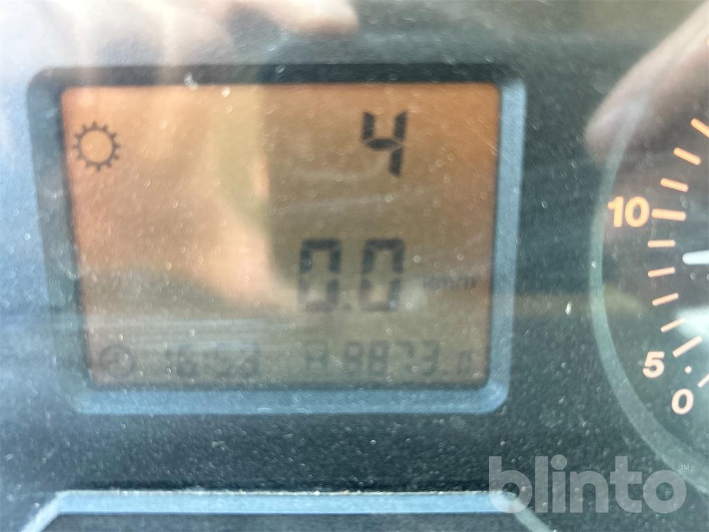 John Deere 6320 (2004) - Traktors: foto 5 John Deere 6320 (2004) - Traktors: foto 5