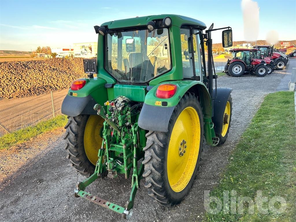 John Deere 6320 (2004) - Traktors: foto 4 John Deere 6320 (2004) - Traktors: foto 4