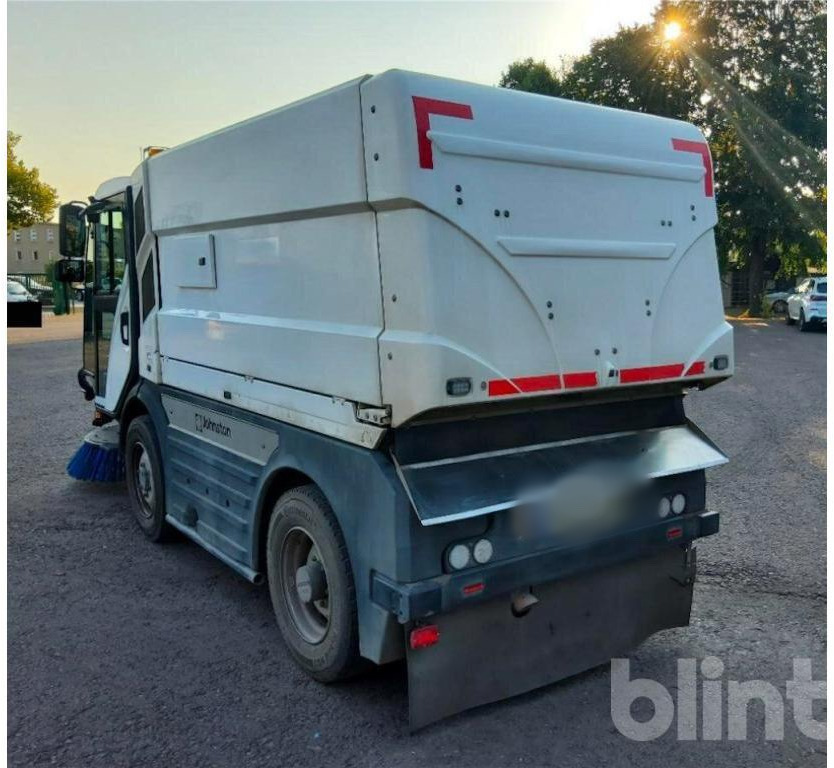 Johnston / Bucher C401 (2018) - Ielu tīrīšanas mašīna: foto 3 Johnston / Bucher C401 (2018) - Ielu tīrīšanas mašīna: foto 3