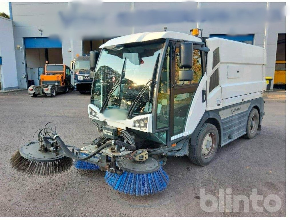 Johnston / Bucher C401 (2018) - Ielu tīrīšanas mašīna: foto 1 Johnston / Bucher C401 (2018) - Ielu tīrīšanas mašīna: foto 1