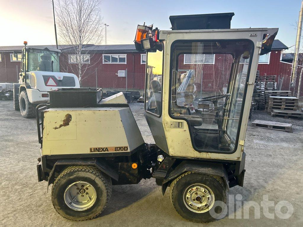Linexa 870 D - Komunālā/ Specializētā tehnika: foto 4 Linexa 870 D - Komunālā/ Specializētā tehnika: foto 4