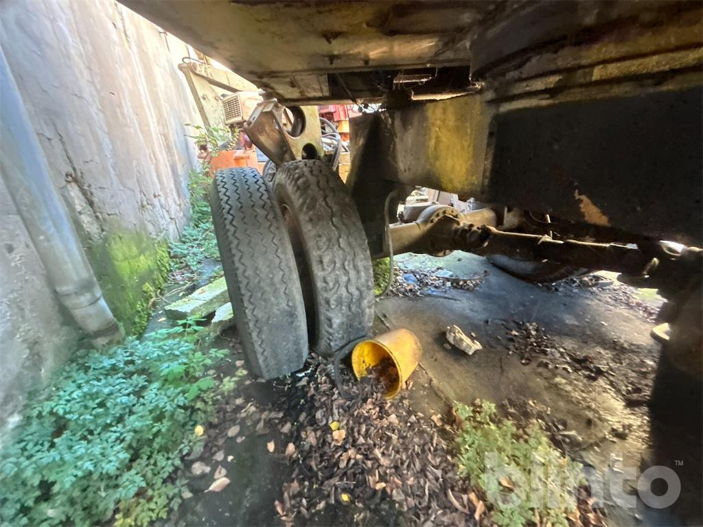 Riteņu ekskavators Liebherr A901: foto 16