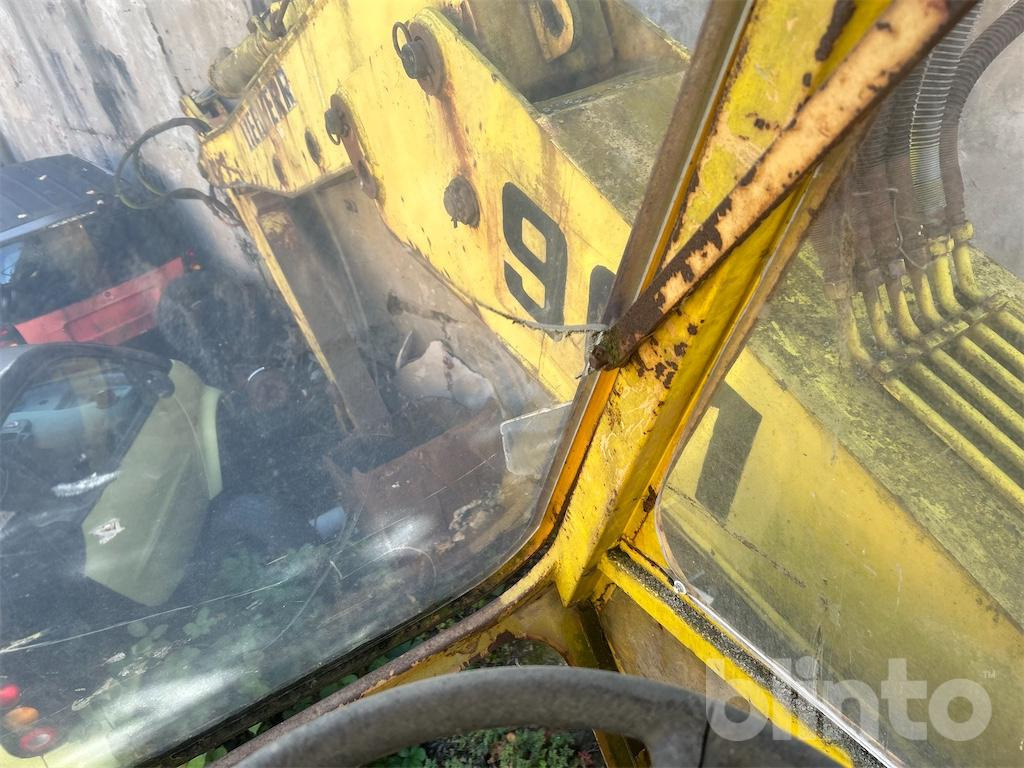 Riteņu ekskavators Liebherr A901: foto 44