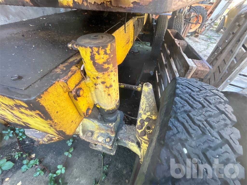 Riteņu ekskavators Liebherr A901: foto 26