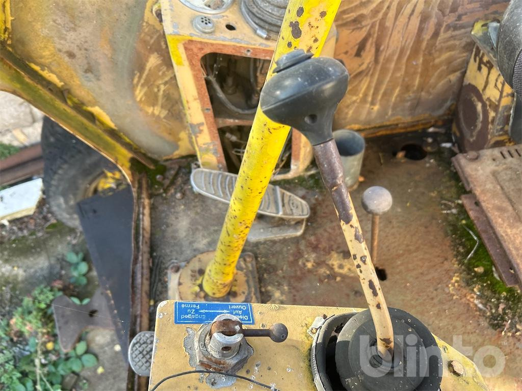 Riteņu ekskavators Liebherr A901: foto 34