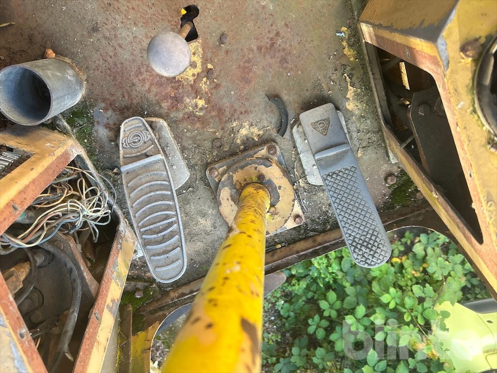 Riteņu ekskavators Liebherr A901: foto 47