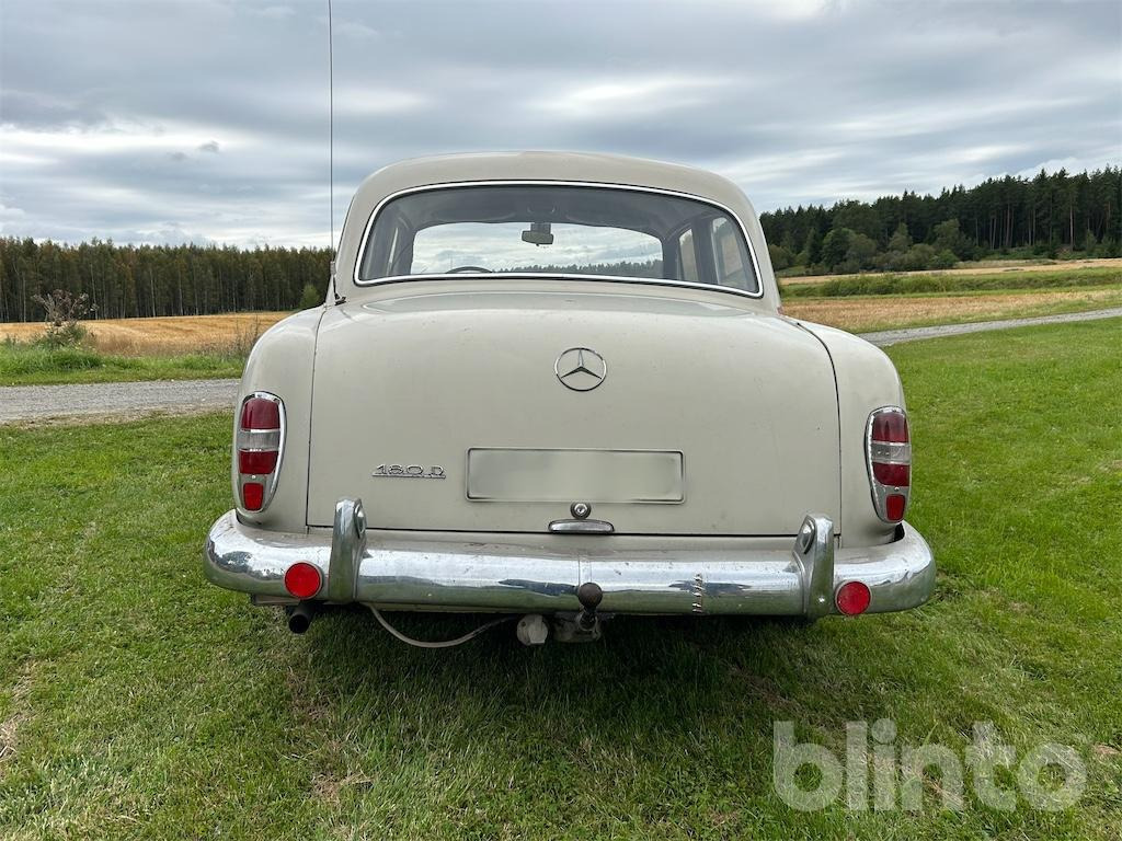 MERCEDES BENZ 180 LIM - Vieglā automašīna: foto 5 MERCEDES BENZ 180 LIM - Vieglā automašīna: foto 5