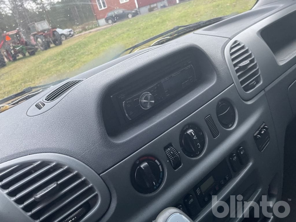 Zirgu kravas automašīna MERCEDES-BENZ 316 CDI: foto 37