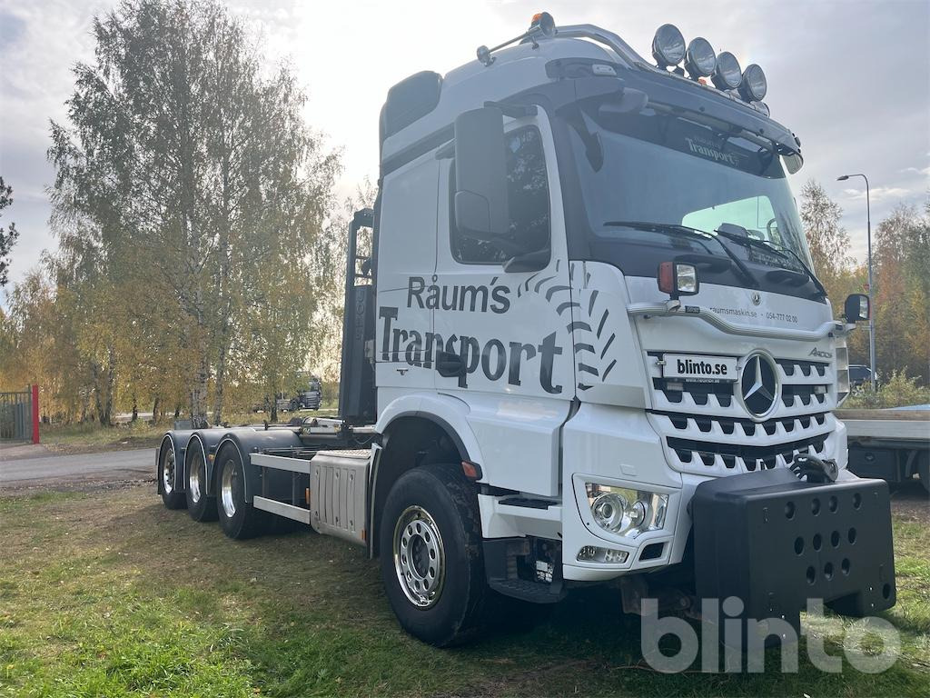 MERCEDES-BENZ Arocs 3251 8x4 - Pacēlājs ar āķi: foto 5 MERCEDES-BENZ Arocs 3251 8x4 - Pacēlājs ar āķi: foto 5