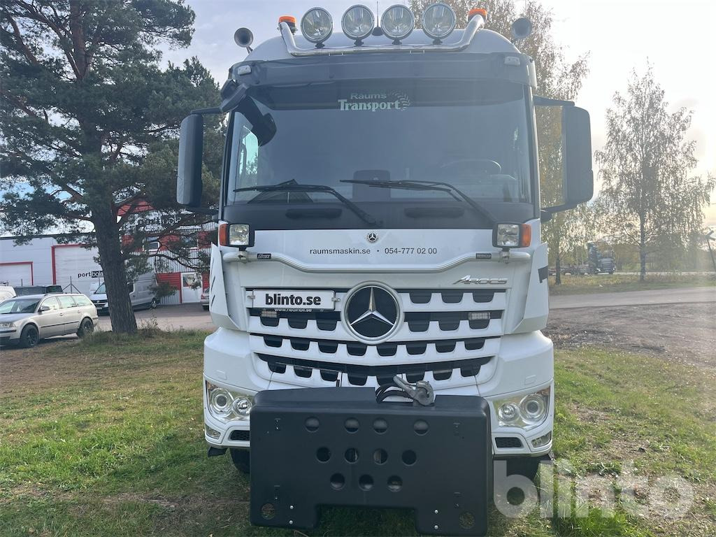 MERCEDES-BENZ Arocs 3251 8x4 - Pacēlājs ar āķi: foto 4 MERCEDES-BENZ Arocs 3251 8x4 - Pacēlājs ar āķi: foto 4