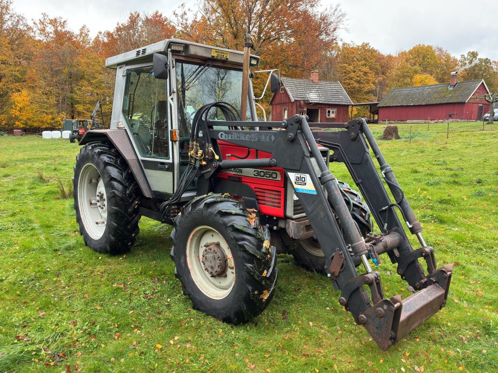 MF 3050 4WD - Traktors: foto 3 MF 3050 4WD - Traktors: foto 3