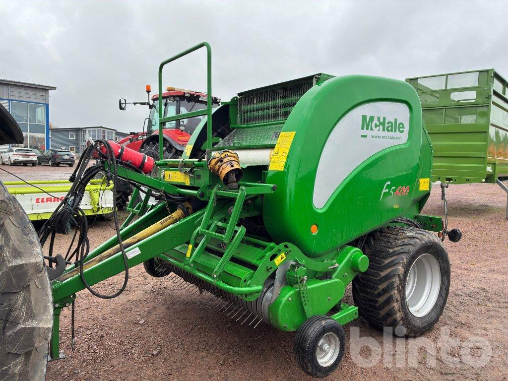 McHale F5600 - Rituļu prese: foto 1 McHale F5600 - Rituļu prese: foto 1