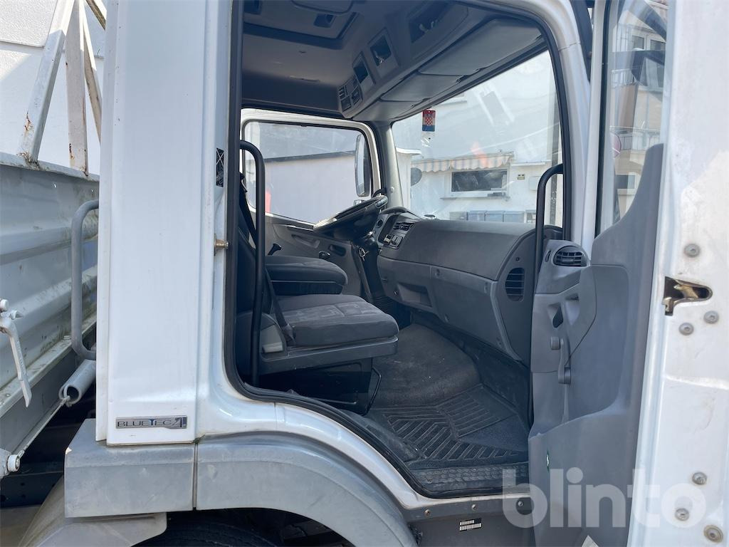 Kravas automašīna pašizgāzējs Mercedes Benz Atego (2008): foto 46