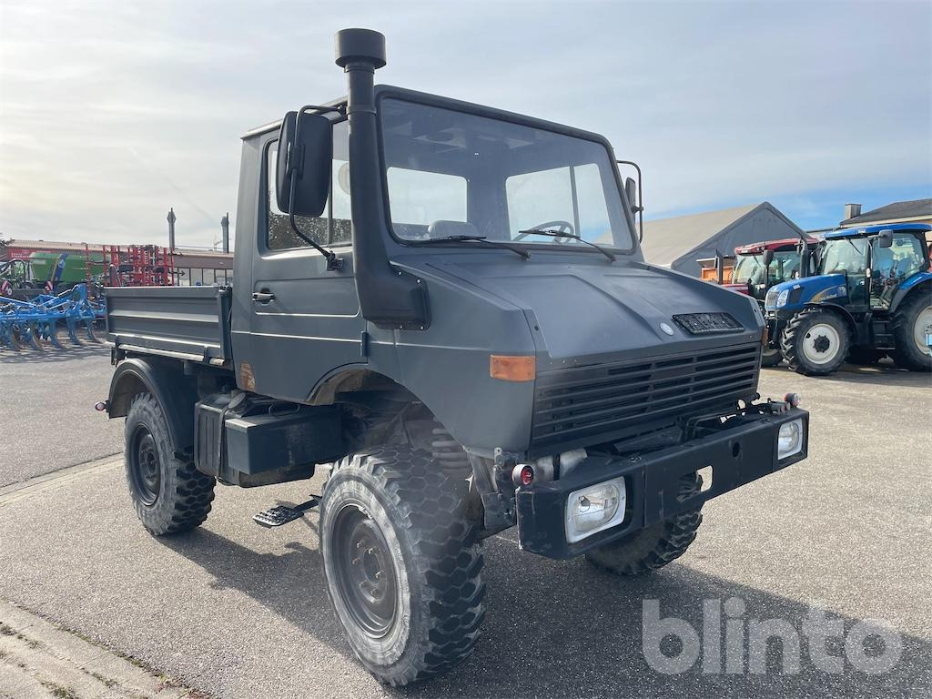 Mercedes Benz Unimog 424 (1981) - Bortu kravas automašīna/ Platforma: foto 2 Mercedes Benz Unimog 424 (1981) - Bortu kravas automašīna/ Platforma: foto 2