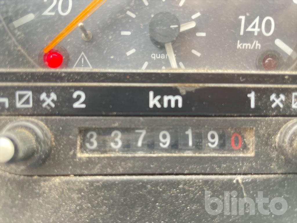 Mercedes Benz Vario 614 D - Automašīna ar kravas platformu, Kravas-pasažieru furgons: foto 5 Mercedes Benz Vario 614 D - Automašīna ar kravas platformu, Kravas-pasažieru furgons: foto 5