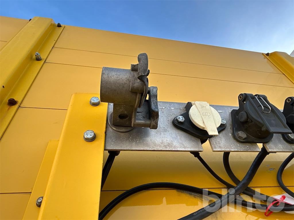 Bortu puspiekabe/ Platforma Meusburger Typ MPG-3 (2008): foto 11