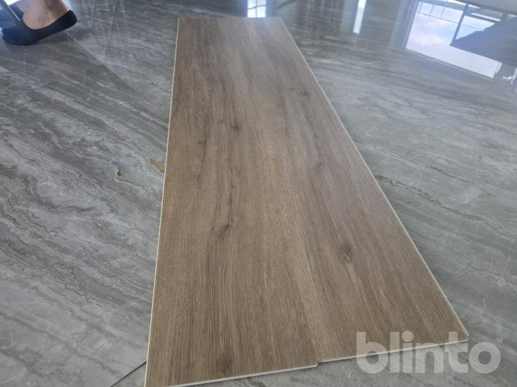 Mörk Ek – Elegant, Hållbart & Lättlagt! (nytt) - Instrument/ Aprīkojums: foto 1 Mörk Ek – Elegant, Hållbart & Lättlagt! (nytt) - Instrument/ Aprīkojums: foto 1