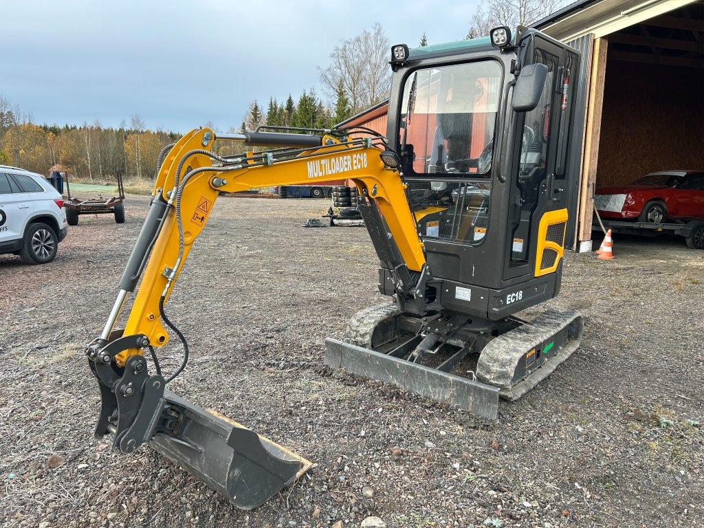 Multiloader EC18 med redskap - Mini-ekskavators: foto 2 Multiloader EC18 med redskap - Mini-ekskavators: foto 2