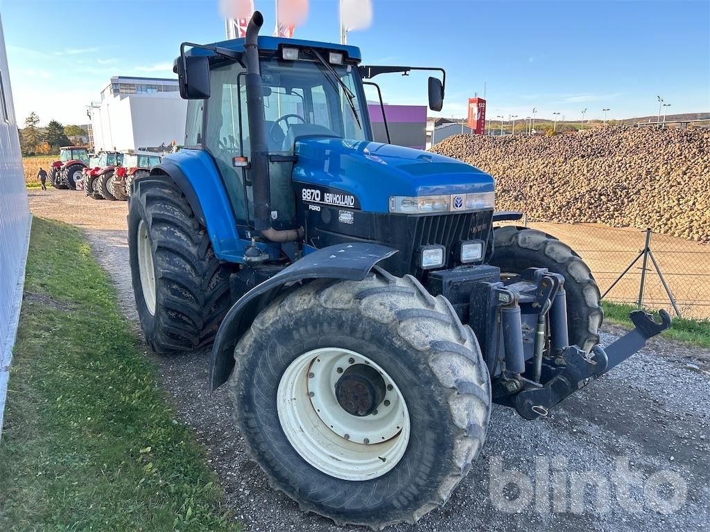 New Holland 8870 (1999) - Traktors: foto 2 New Holland 8870 (1999) - Traktors: foto 2