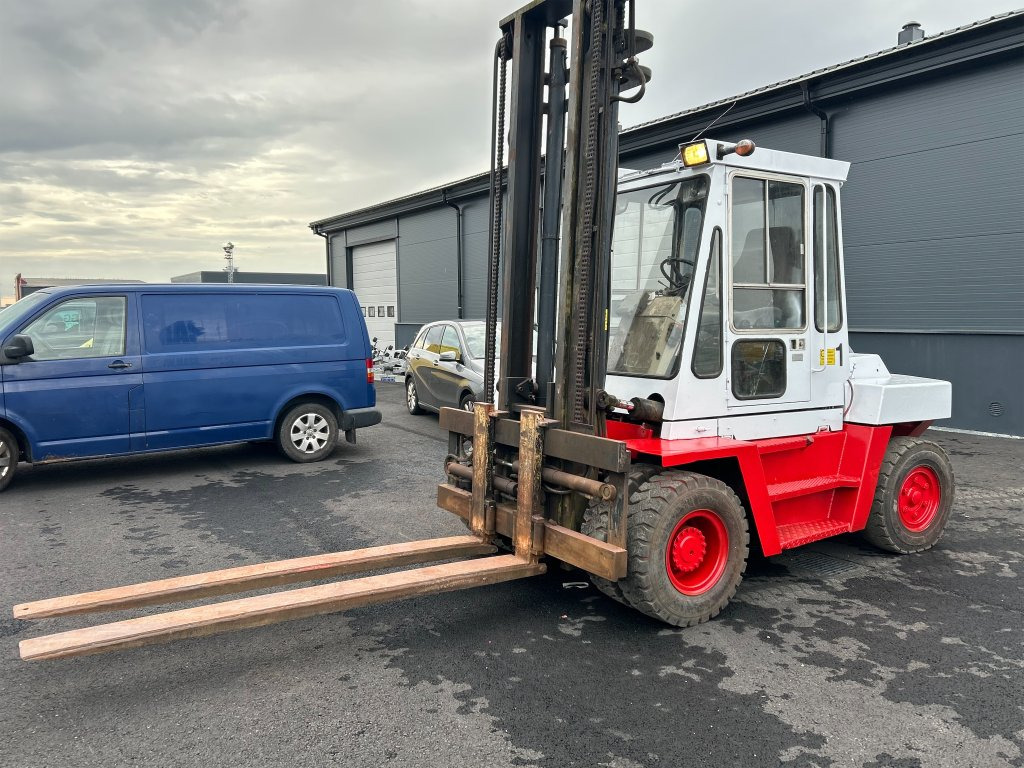 Nissan Df05 70U - Dīzeļiekrāvējs: foto 1 Nissan Df05 70U - Dīzeļiekrāvējs: foto 1