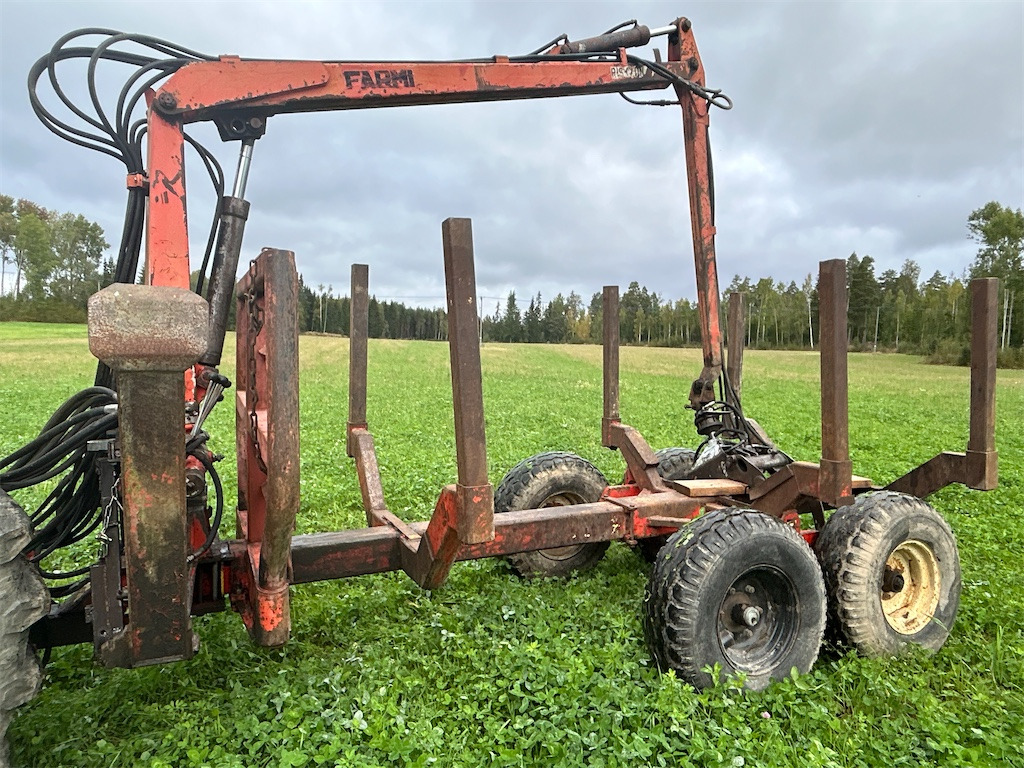 Normet 32800 skogsvagn med Farma kran - Meža piekabe: foto 2 Normet 32800 skogsvagn med Farma kran - Meža piekabe: foto 2