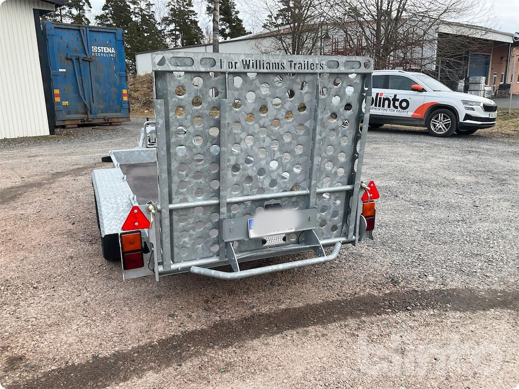 IFOR WILLIAMS - Piekabe: foto 4 IFOR WILLIAMS - Piekabe: foto 4