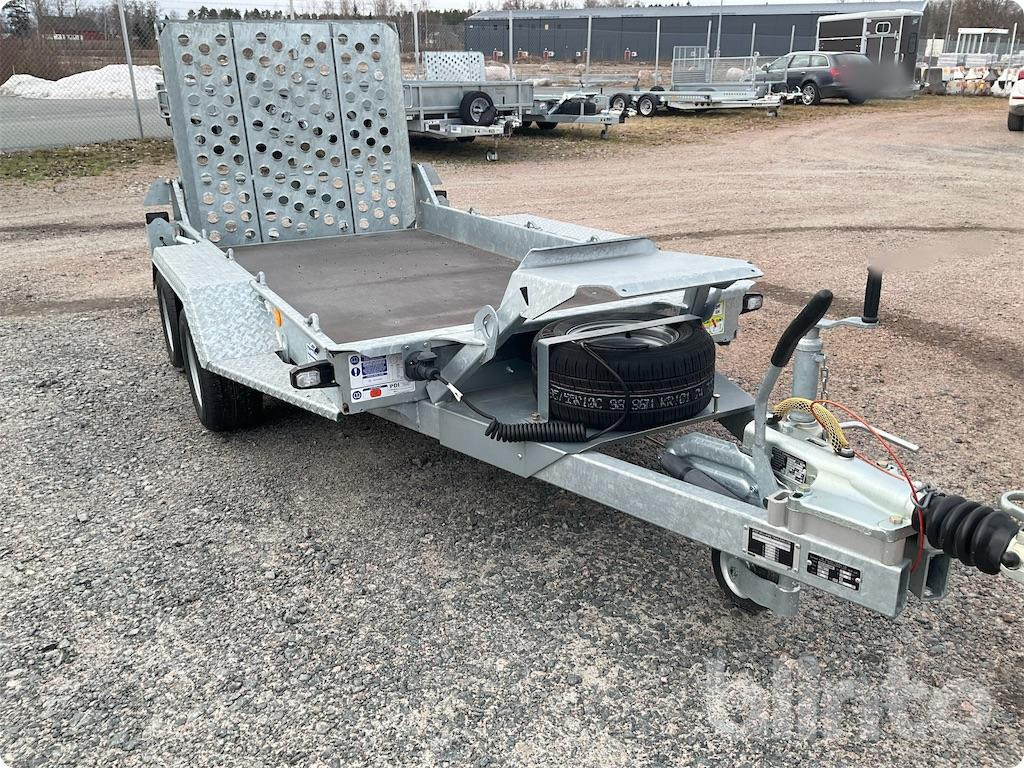 IFOR WILLIAMS - Piekabe: foto 2 IFOR WILLIAMS - Piekabe: foto 2