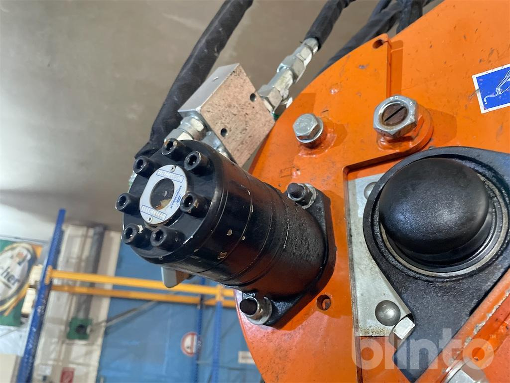 Malkas skaldītājs Posch Hydo Combi 24 (2012): foto 39 Malkas skaldītājs Posch Hydo Combi 24 (2012): foto 39