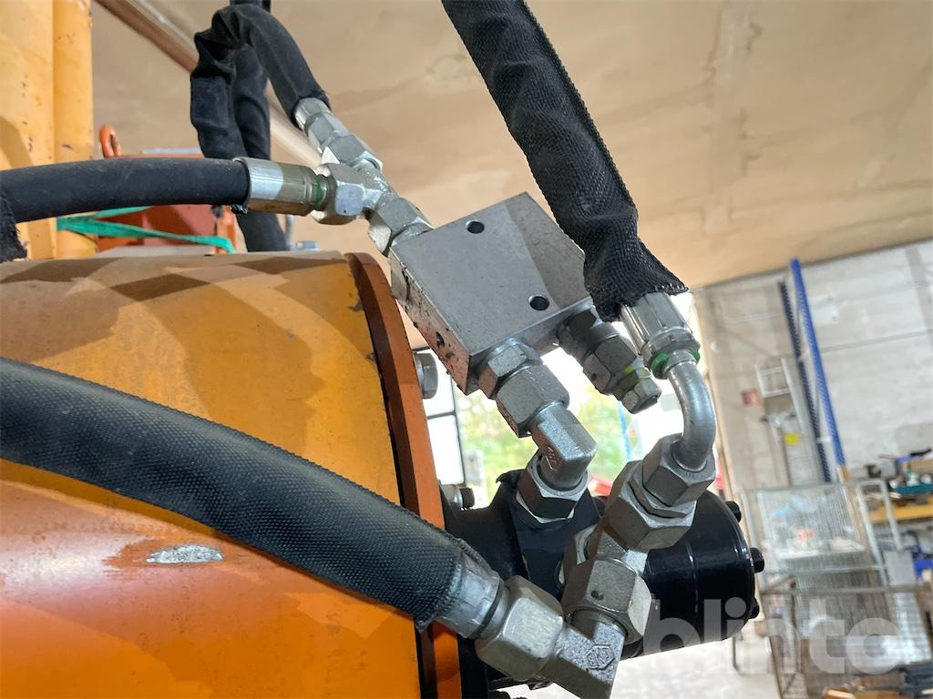 Malkas skaldītājs Posch Hydo Combi 24 (2012): foto 37 Malkas skaldītājs Posch Hydo Combi 24 (2012): foto 37