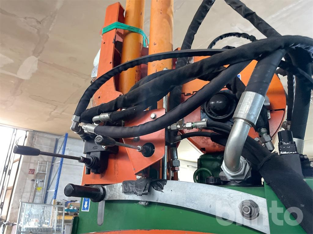 Malkas skaldītājs Posch Hydo Combi 24 (2012): foto 30 Malkas skaldītājs Posch Hydo Combi 24 (2012): foto 30